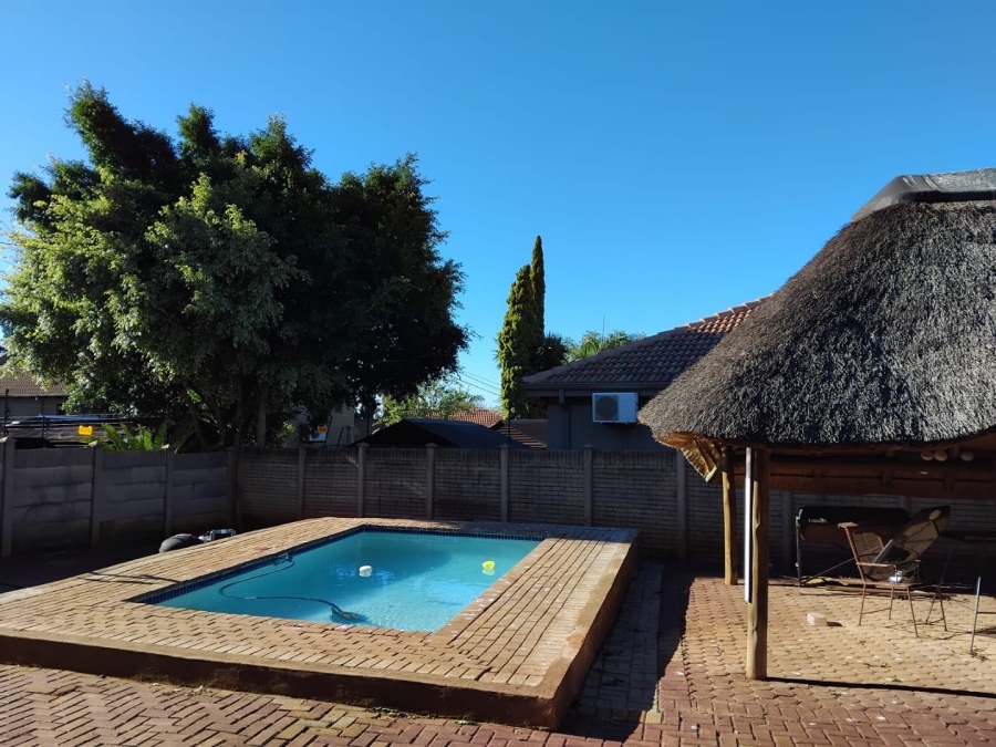 4 Bedroom Property for Sale in Safari Gardens North West